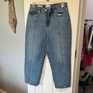 Universal Thread Men's Relaxed Fit Blue Jeans